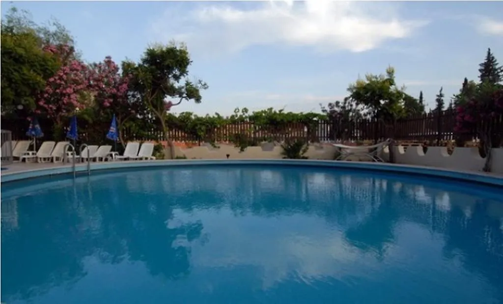 Rosy Hotel מרמריס